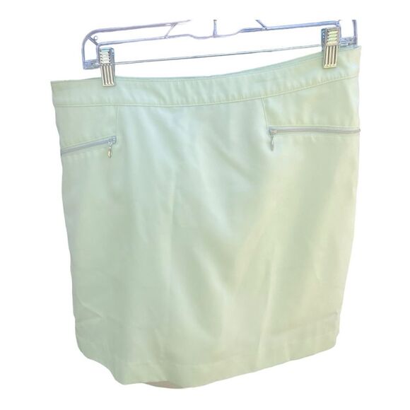 Oxford Golf Light Green Athletic Skort - Picture 12 of 12